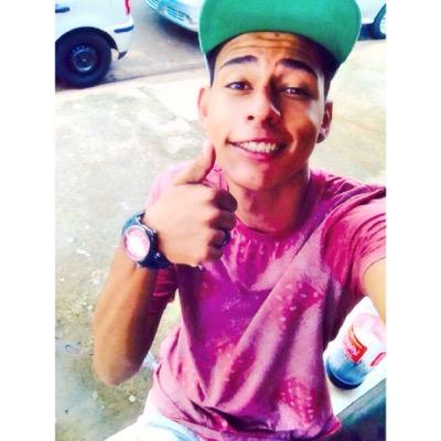 Araçatuba-SP
15 anos
 snap-thalessilva8
