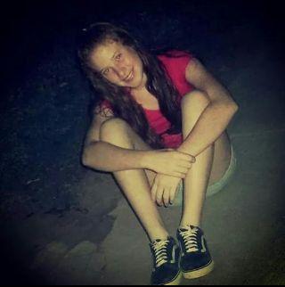 No me importa lo que la gente piense de mí, yo no me califico por la opinión de los demás, yo sé bien quien soy, y sobre todo lo que valgo Sigan y los sigo..♥