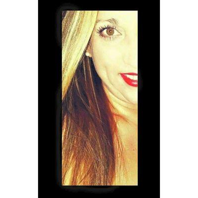 Quien tiene luz propia incomoda al que esta en la oscuridad .... cada dia confirmando mas donde quiero estar...namaste ♡