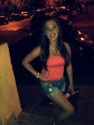 Orgullosa,Leal,Sincera..  ♡ Se que con orgullo no llego a ningun lado,  pero es la parte de mi que mas quiero, me hace ser FUERTE