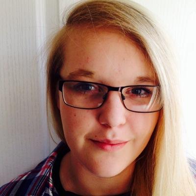 ZoeCowling3's profile picture. be true to yourself and don't let anyone push you around