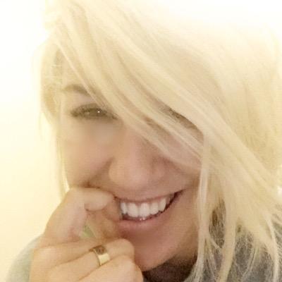 LeslieMoorePR's profile picture. 