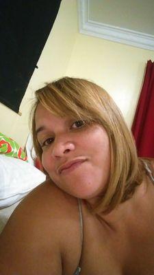 Soy publicista , amo la musica , amo el amanecer , por el cual le doy gracias a mi dios por permitirme verlo cada dia , amo mi vida tal y como es !!!