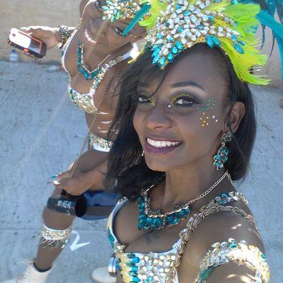•Scorp•Psych major• How does that make u feel? » iRep RAVENS« flag football-er|Bartender|Shopaholic|Lover♥|Airline rep|Heineken girl|Jill of all trades