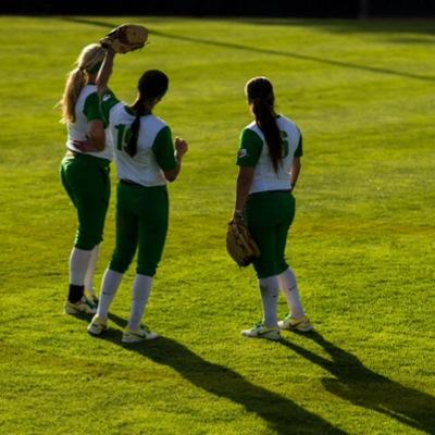 softballtallk's profile picture. My instagram is pretty fly | @softball.talk