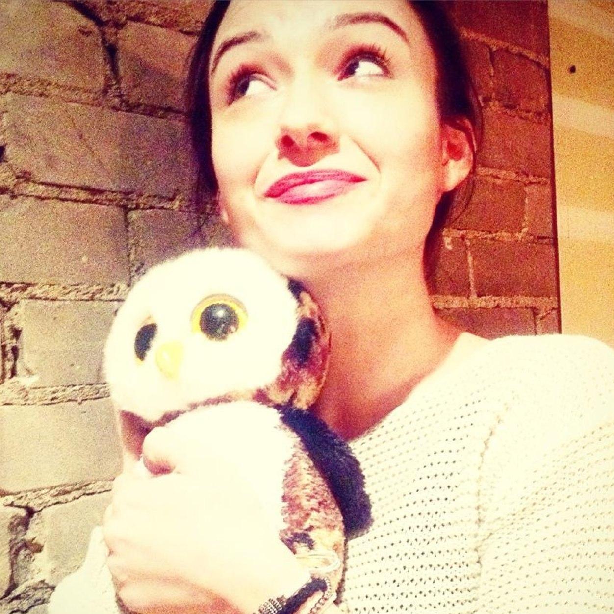 Hi, I am Natasha Negovanlis' eyebrows and i am always on point