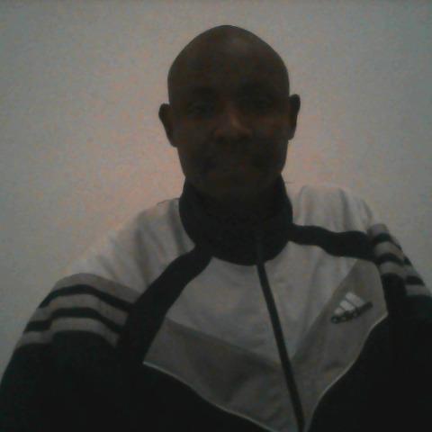 machumu_j's profile picture. 