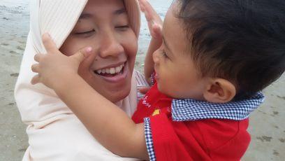 wife | lecturer | cooking | crafting |