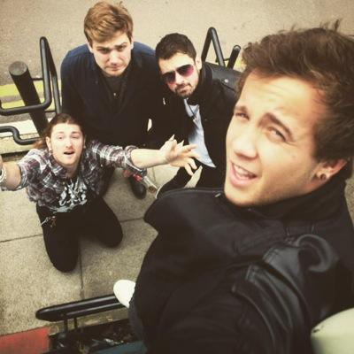 ❣Laura❣Natasha❣AmyY❣Caitlin❣Katelyn❣AmyF❣Here to update you on Sam Callahan! peace IN A town UP! ~bio by sam~