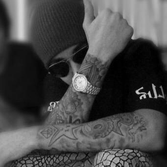Justin puts a smile on my face every day, i am a belieber and im proud of it...