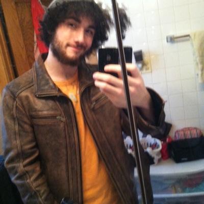 Welcome to my page! Here you will see the perspective of a young father, actor, gamer, and streamer. To the stream: http://t.co/4RrnyJQtqu