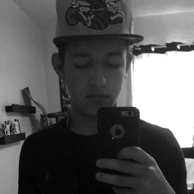 New twitterrrr follow followww!!!