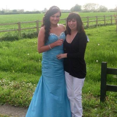 yaznmick's profile picture. 