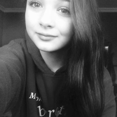 emily123_s's profile picture. 