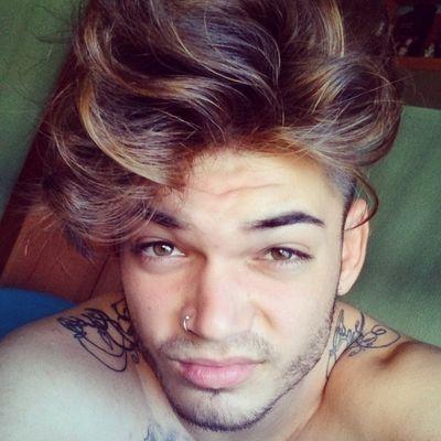 ★Estudiando Grado Medio de Comercio y made in Sevilla★Mucha gente te quiere... El problema es saber para qué. instagram:@antonioelritmo