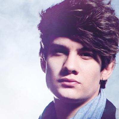 Novio de todas las coders. Instagram: bryanmouque. Soy @somosCD9 ! Veni Vidi Vici. Música amor y poesía.