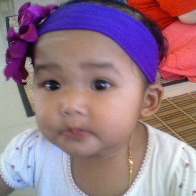 Allah tdak akan memberati HambaNya mlainkan apa yg t'daya olehNya.Ia m'dapat phala kbaikan yg diusahakannya,dan ia juga mnanggung dosa kjhatan yg diusahakannya.