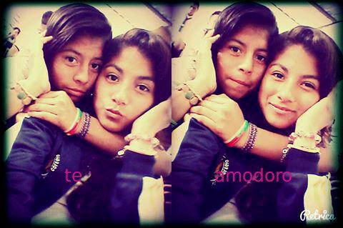 Soy sencilla *-* cariñosa :* con lindos sentimientos :D y muy respetuosa :3