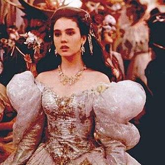 • Eyeing @NeverHurtsAgain and making a fool of myself along the way. • [Jealous at heart] || Labyrinth || Sarah is 16 || 18+ RP ||