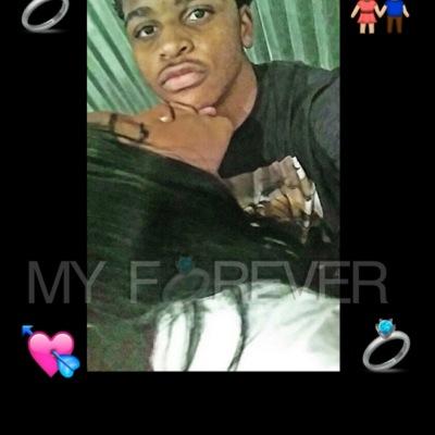 Singer : Taken by my baby Dereck ❤️ ; Beauty & Brains ( ATL ✈️ BWK ) 
 Black & Portuguese