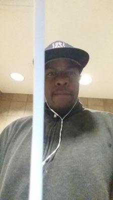 A_R_15's profile picture. yo momma