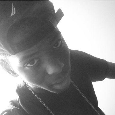Gold Rapper living a Magnum lifestyle