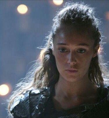 ”Here comes the devil that you never see coming” –; Daughter of Thanatos.
[PJO|AnyFandom|OC|Em]