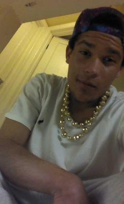 moejonhson94's profile picture. what's popping it's mic moe. And I follow back. snapchat is moejohnson.94