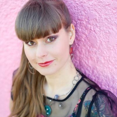 I turn stories into metal. I'm a jewelry artist obsessed with colours, patterns and love stories.