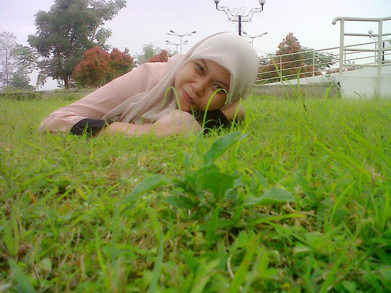 lahkasa's profile picture. berbahagia dengan orang yang tidak tepat