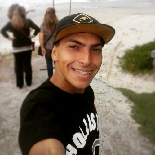 As coisas sao feitas de escolhas, se voce nao escolher certo ou algo do tipo, ou tu te ferra ou acaba na sargeta. #Soacho
