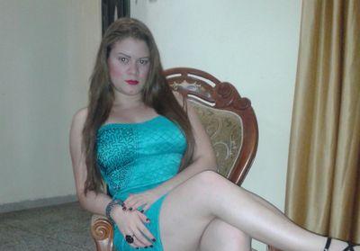 gabrielisleymar's profile picture. Me hacen feliz los pequeños detalles, la pizza, las gomitas, los libros, el cafe y (si pudiera) andar de mochilera.