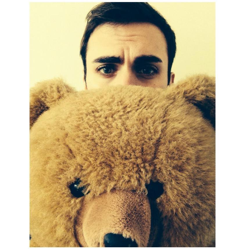 Critic | LB: ze_bear | https://t.co/fBq3kMDZZs | https://t.co/zeYUsgNLay