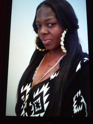 LyChElLe ShE iS mEeH n	iAm HeR.. DAh PrOuD mOtHeR oF dAebEaUtY & DaEbEaStY We AlL wE kNw n GoT..