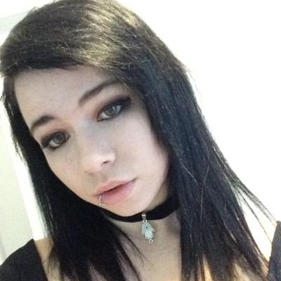 18 | Passionate actress hoping to someday make it onto the big stages of the world | love everything performance related
#RSC #NT #GSA