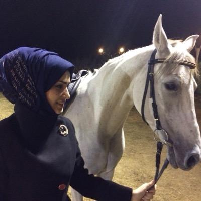 فتاة ب٢٣خريفاً مُتيقنہ بأن الأجمل لم يأتي بعد[ طموح ]متعصبه بحجم السماء ولدت في بيت أنعم اللہ عليہ بعشقہ ﻟل اعلام والصحافة (مراسلة) 