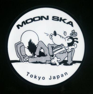 miemon_yakko's profile picture. 立場に似合わない考え方の人をいつも不思議に思う。資本家でもない人が、資本家の典型みたいな考え方をするのはなぜなんだろう。/趣味のDIY、音楽、読書で停止しそうな思考をリセットする田舎人。愛読書:#カムイ伝/#ナニワ金融道/#はだしのゲン