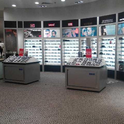 Recruitment division Sunglass Planet . 
Open job SPG/SPB Brand 'Sunglass Planet' for Dept.Store Metro , Sogo , Centro dan Matahari .