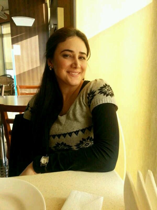 خريجة المعهد العالي للفنون المسرحية  actress_yalda@ instgram