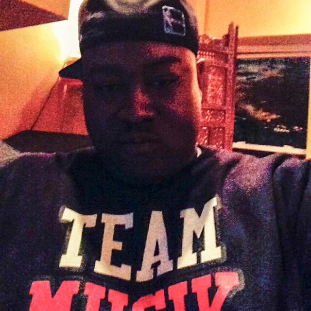 Wifey's Favorite Dj Side chicks too.  Hip hop culture enthusiast