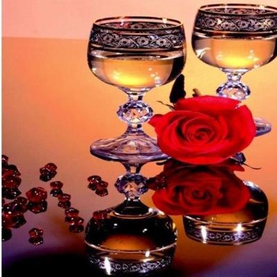 1399------ لا اَحد اليوم يَشعر ب اَحد ؛ اصبَح البوح فِينا يَحتضن بياض الوَرقّ----------