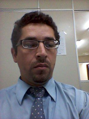 Lic. en Ciencias de la Comunicación. Olimpero, Riverista y nieto del Albirrojo y Mundialista del 30, el exfutbolista del Kelito Amadeo Ortega (+).