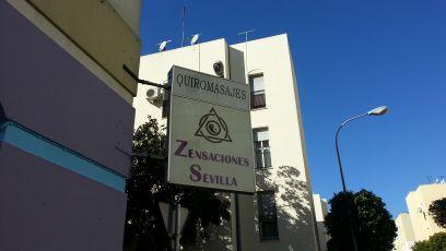 Aunque viajemos por todo el mundo para encontrar la belleza,debemos llevarla con nosotros para poder encontrarla.