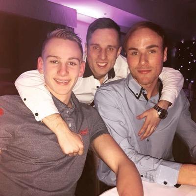 Twitter is shite like.. 07470500579