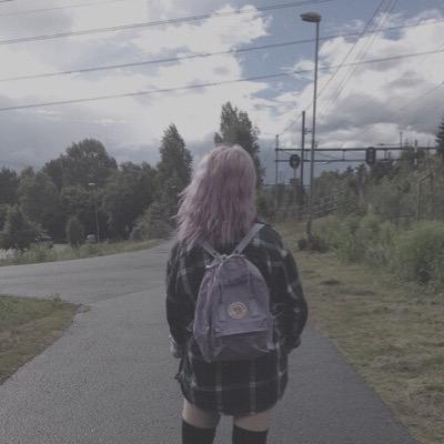 ♡ i reckon im into girls ♡