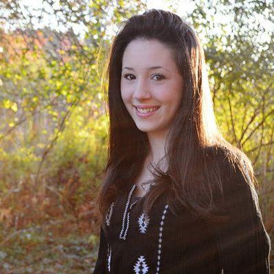 AdriannaLou15's profile picture. snapchat: alouisehill15