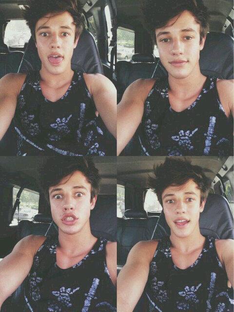 Dhitaftrh's profile picture. I love you,like a fat kid loves cake @camerondallas 'MAGCULT'▲▼