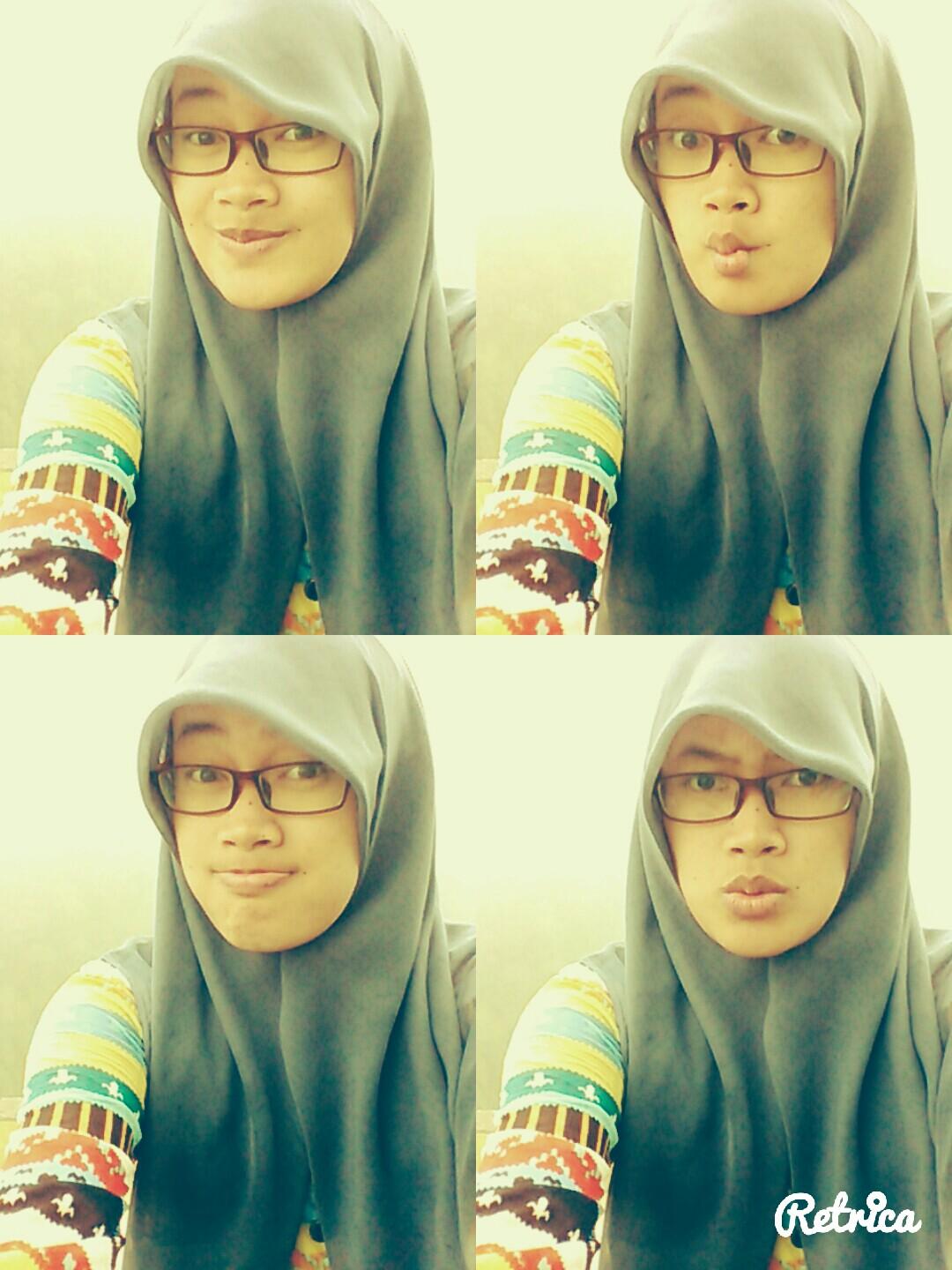 Simple •(⌣_⌣”)•