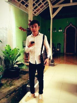 bagas98023314's profile picture. Rela melakukan apa aja demi orang yang di cintai.  Terutama keluarga