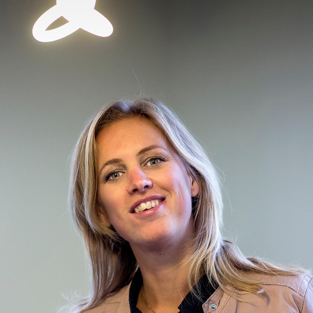 Gloei Communicatie | Alleen door verbinding te maken ga je gloeien | Van strategie tot realisatie | Wining & dining, running, citytrips & graphic design